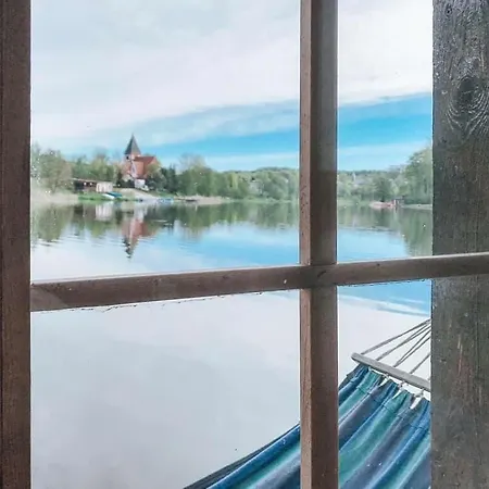 Plywajacy Semesterbostad