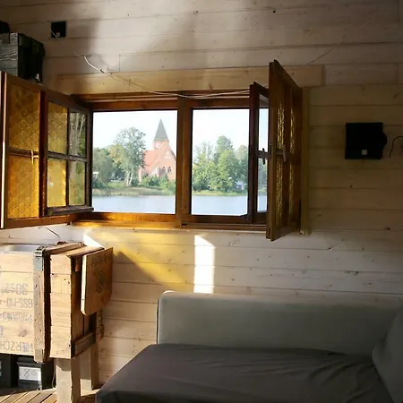 Plywajacy Semesterbostad *